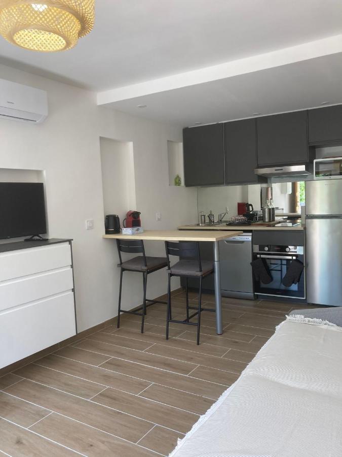 Charmant Studio Lavandou - 500M Plage Le Lavandou Ngoại thất bức ảnh