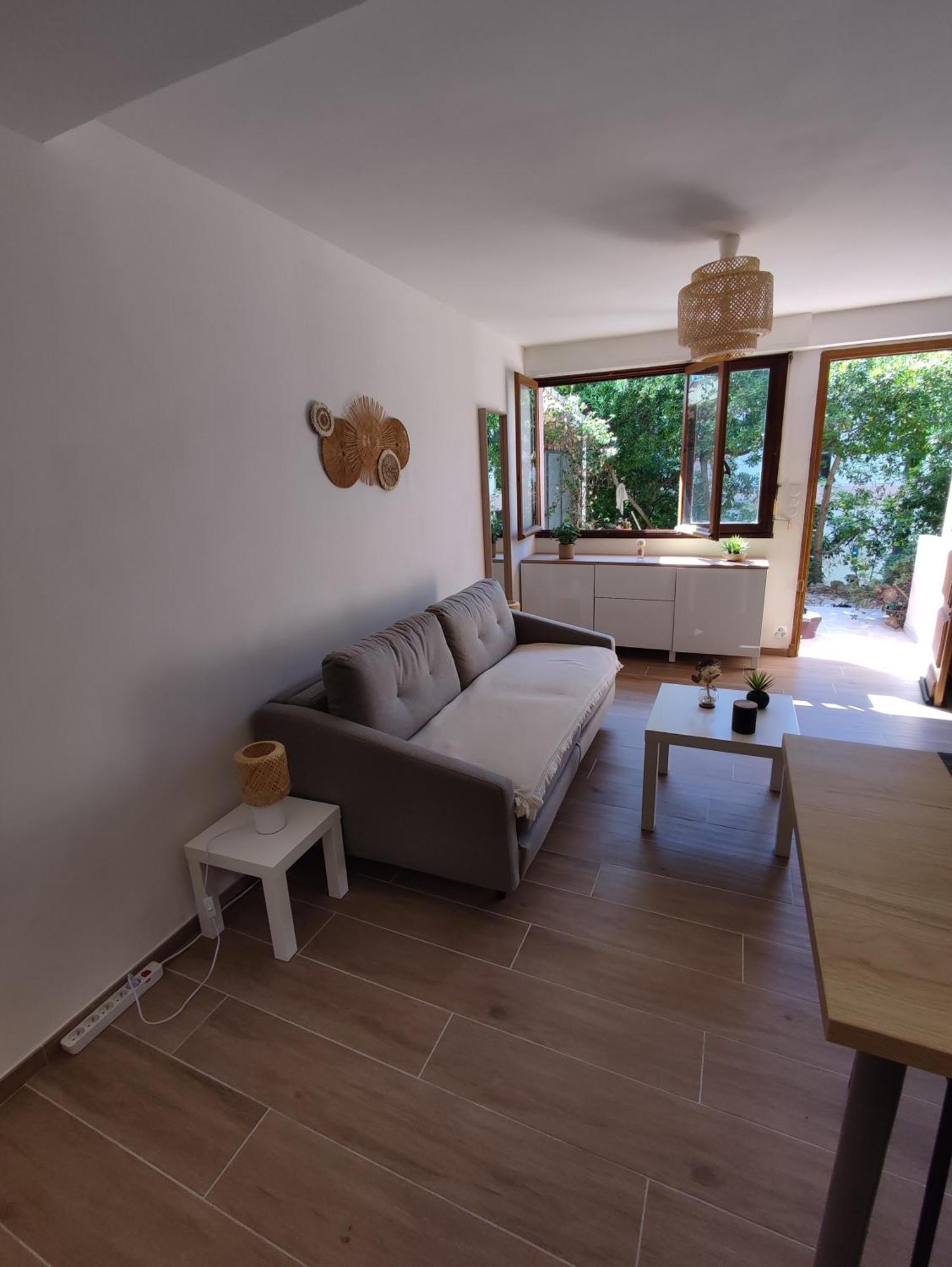 Charmant Studio Lavandou - 500M Plage Le Lavandou Ngoại thất bức ảnh